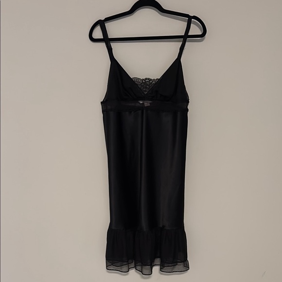 Victorias Secret Angels black lace ruffled slip size large - Picture 2 of 8